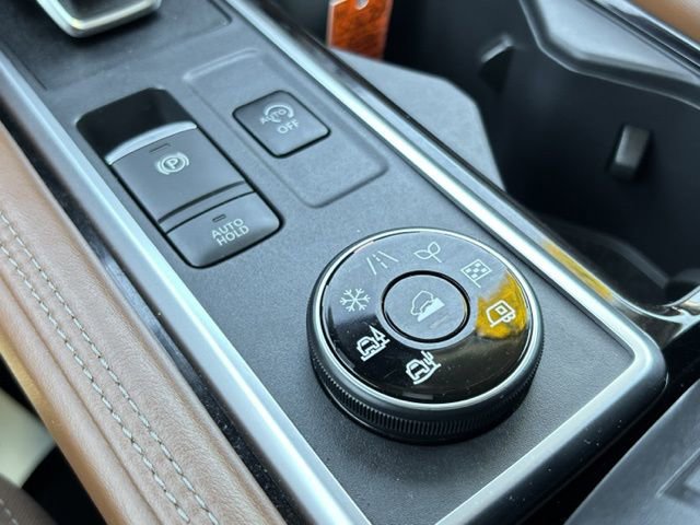 Used 2023 Nissan Pathfinder Platinum w/ Lighting Package (N93) AWD/4WD image 51