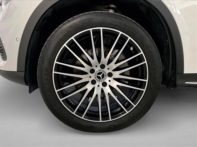 Used 2025 Mercedes-Benz GLC 300 image 10