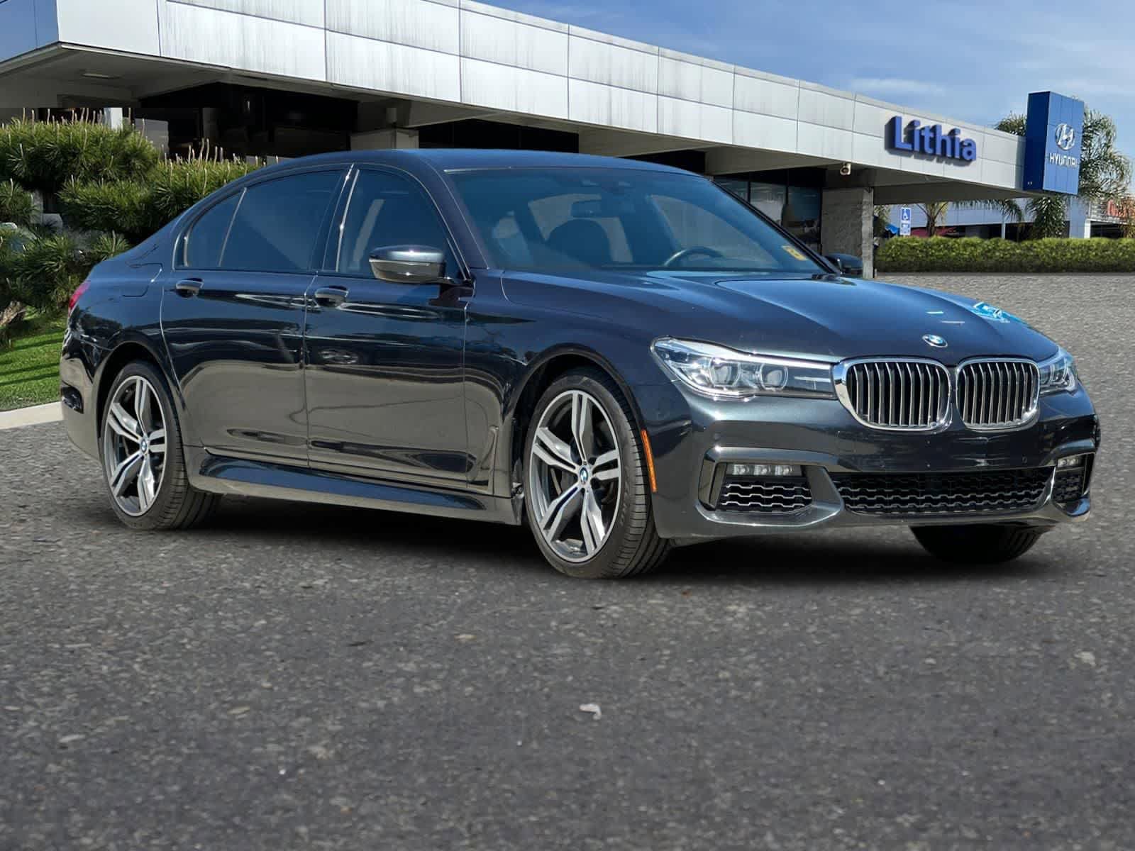 Used 2019 BMW 740i w/ Executive Package RWD image 10