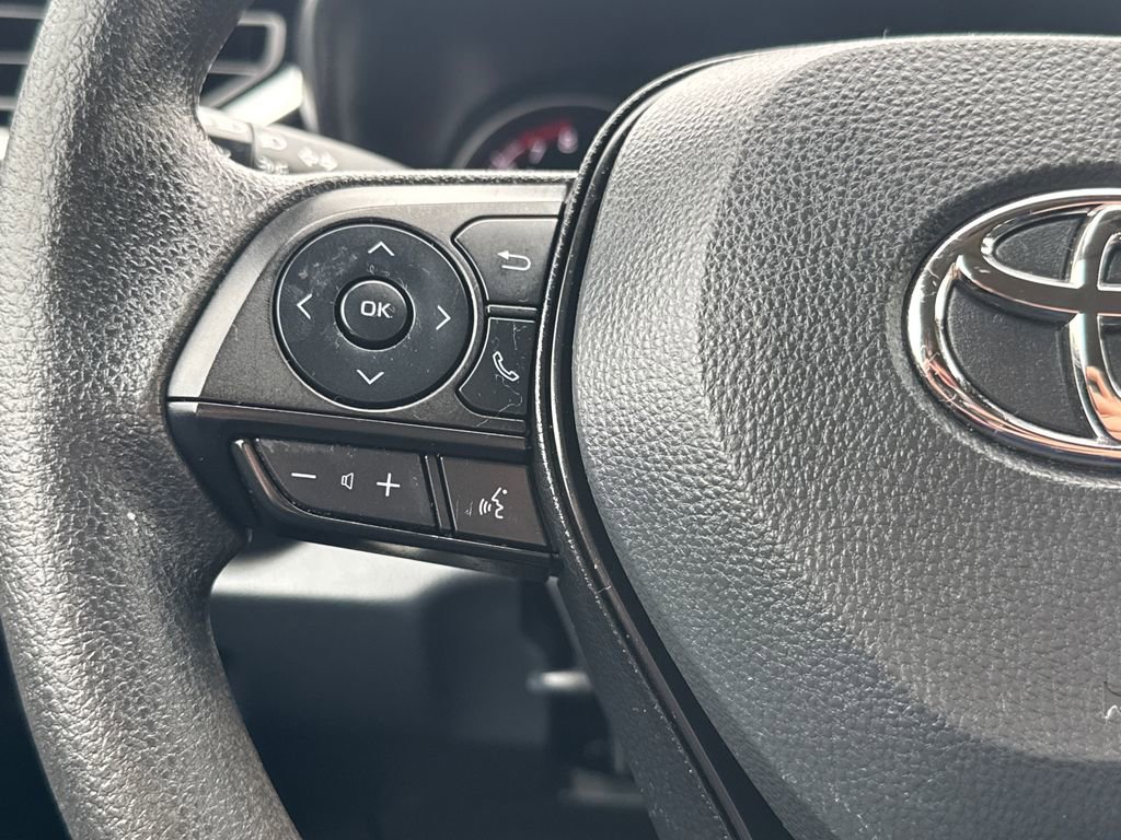 Used 2023 Toyota RAV4 LE AWD/4WD image 20