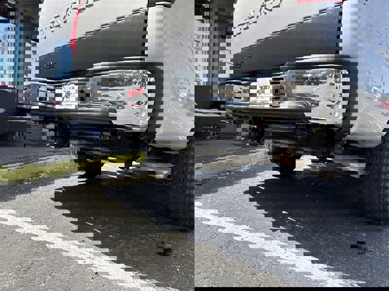 Used 2004 Chevrolet Avalanche 2WD image 9