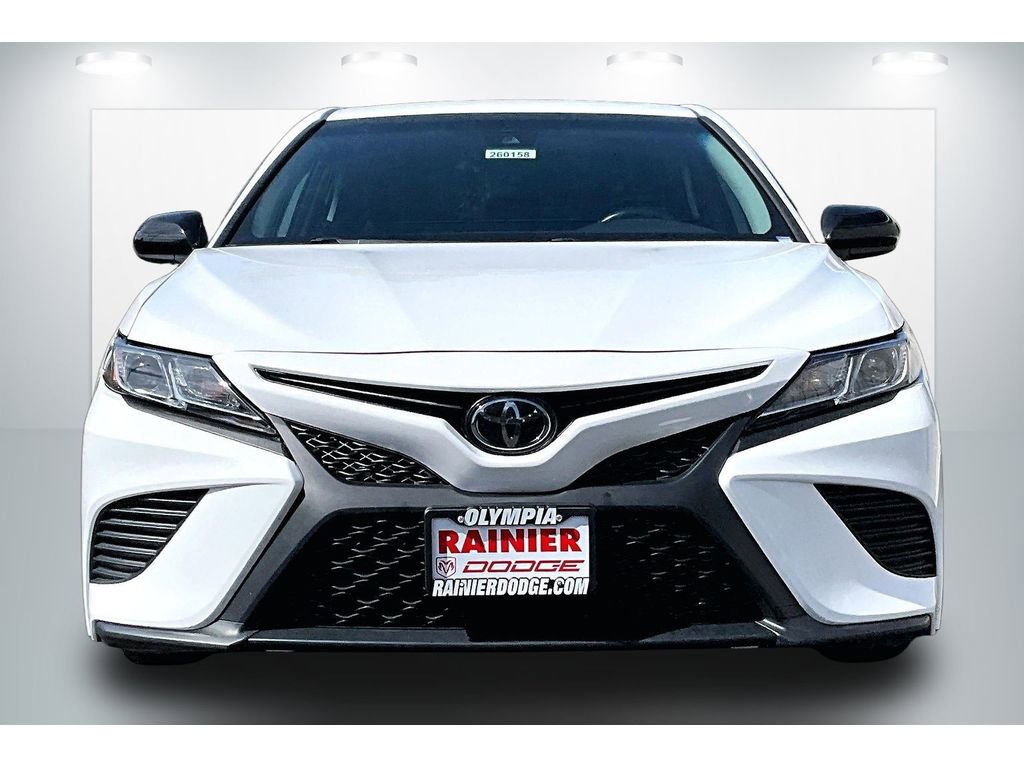 Used 2020 Toyota Camry SE FWD image 3