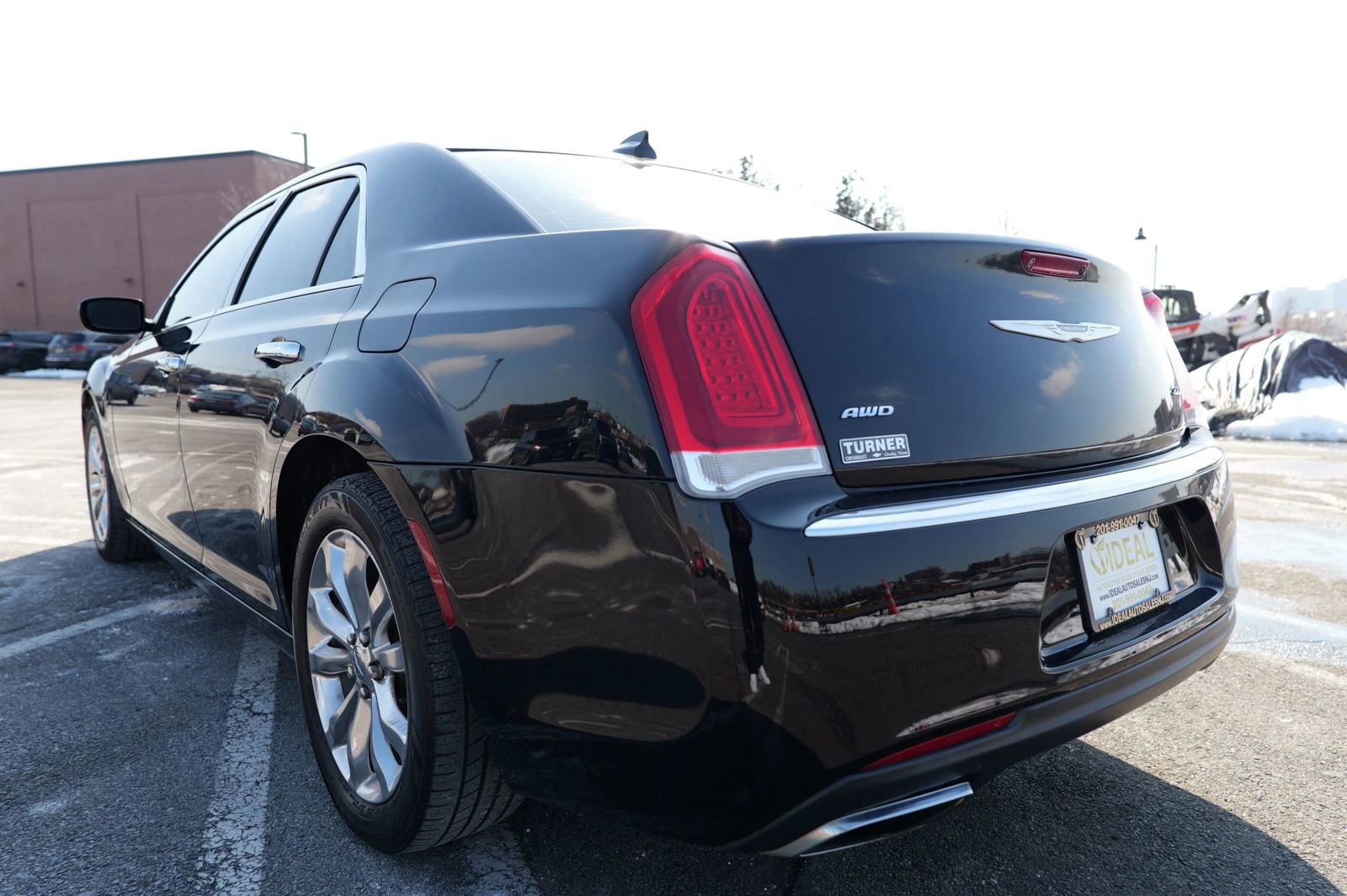 Used 2018 Chrysler 300 Limited image 7