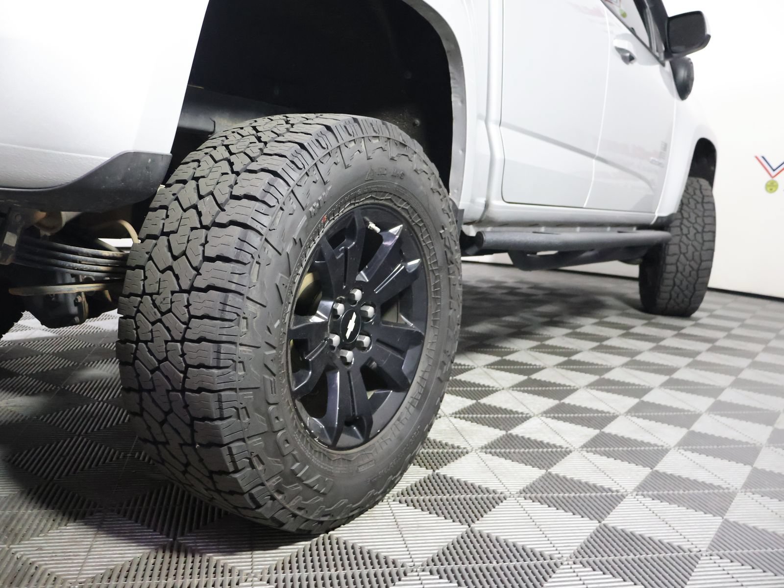 Used 2019 Chevrolet Colorado Z71 AWD/4WD image 8