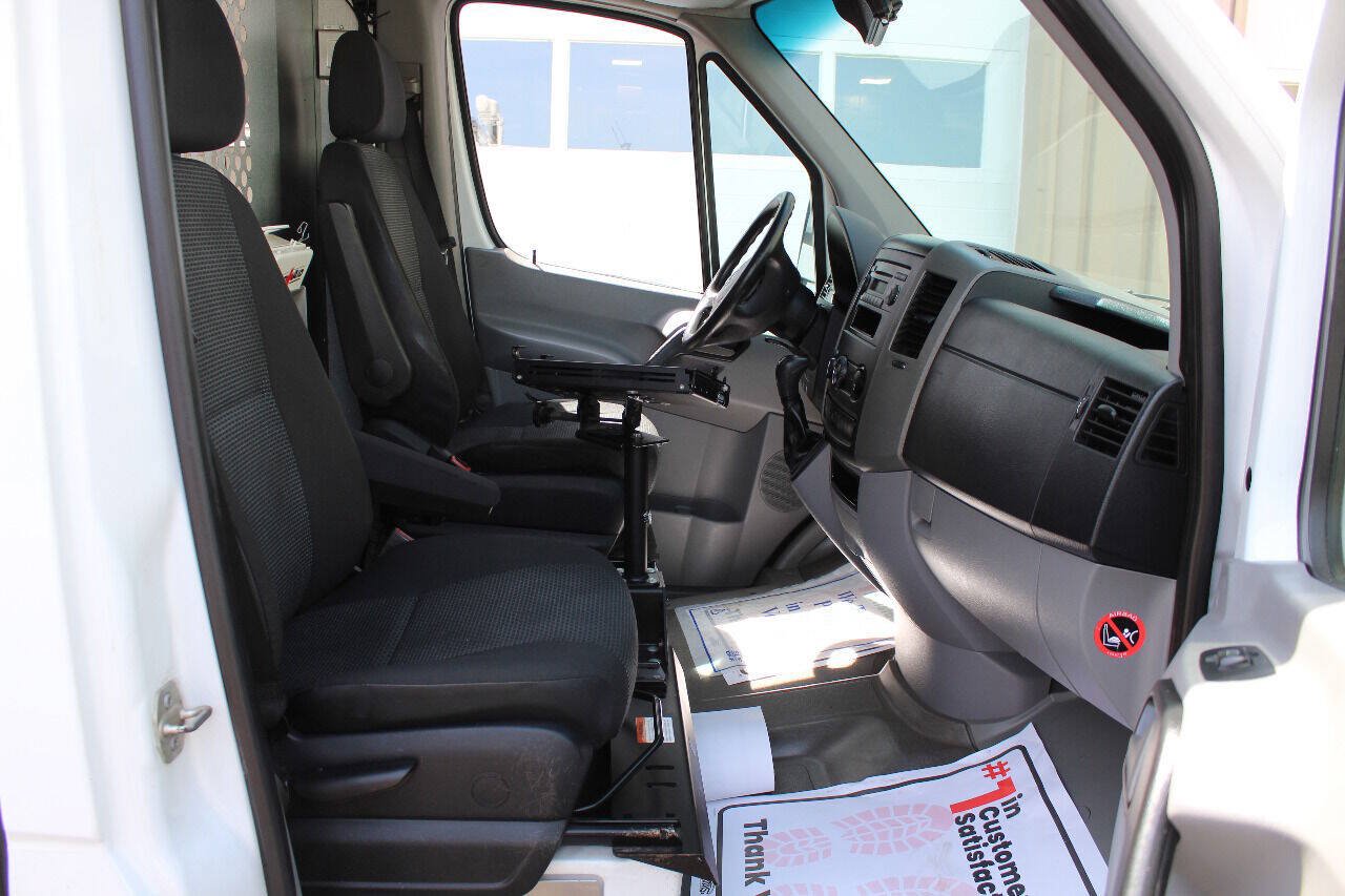 Used 2012 Mercedes-Benz Sprinter 2500 image 18