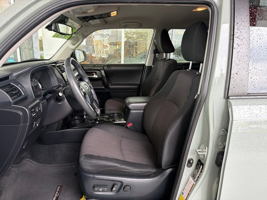 Certified 2023 Toyota 4Runner TRD Off-Road AWD/4WD image 10