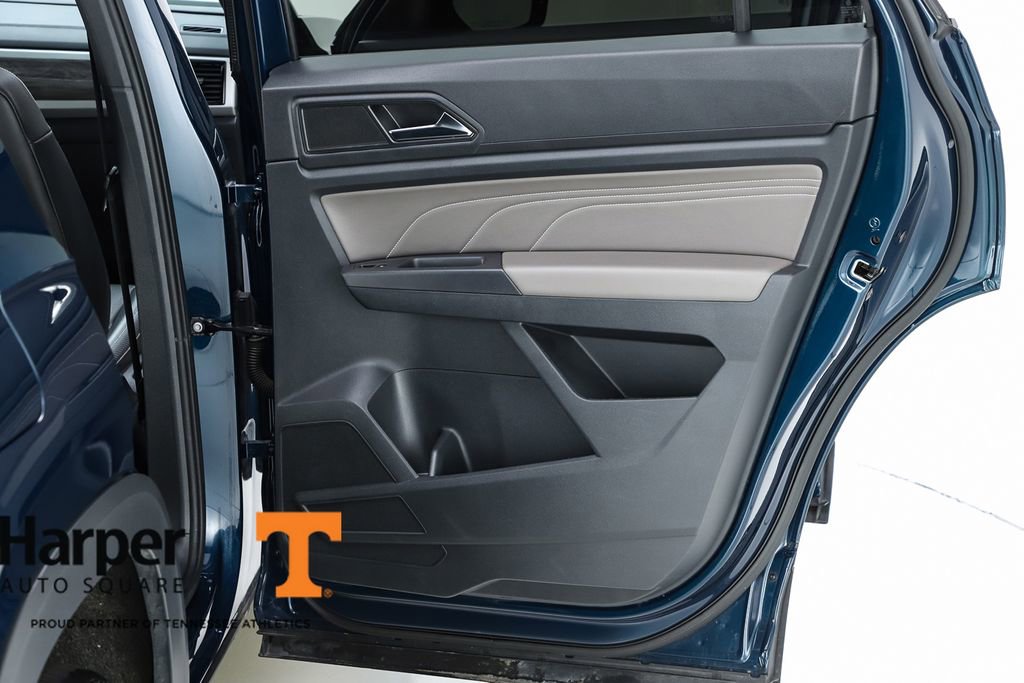 Used 2023 Volkswagen Atlas Cross Sport SE w/ Panoramic Sunroof Package FWD image 31