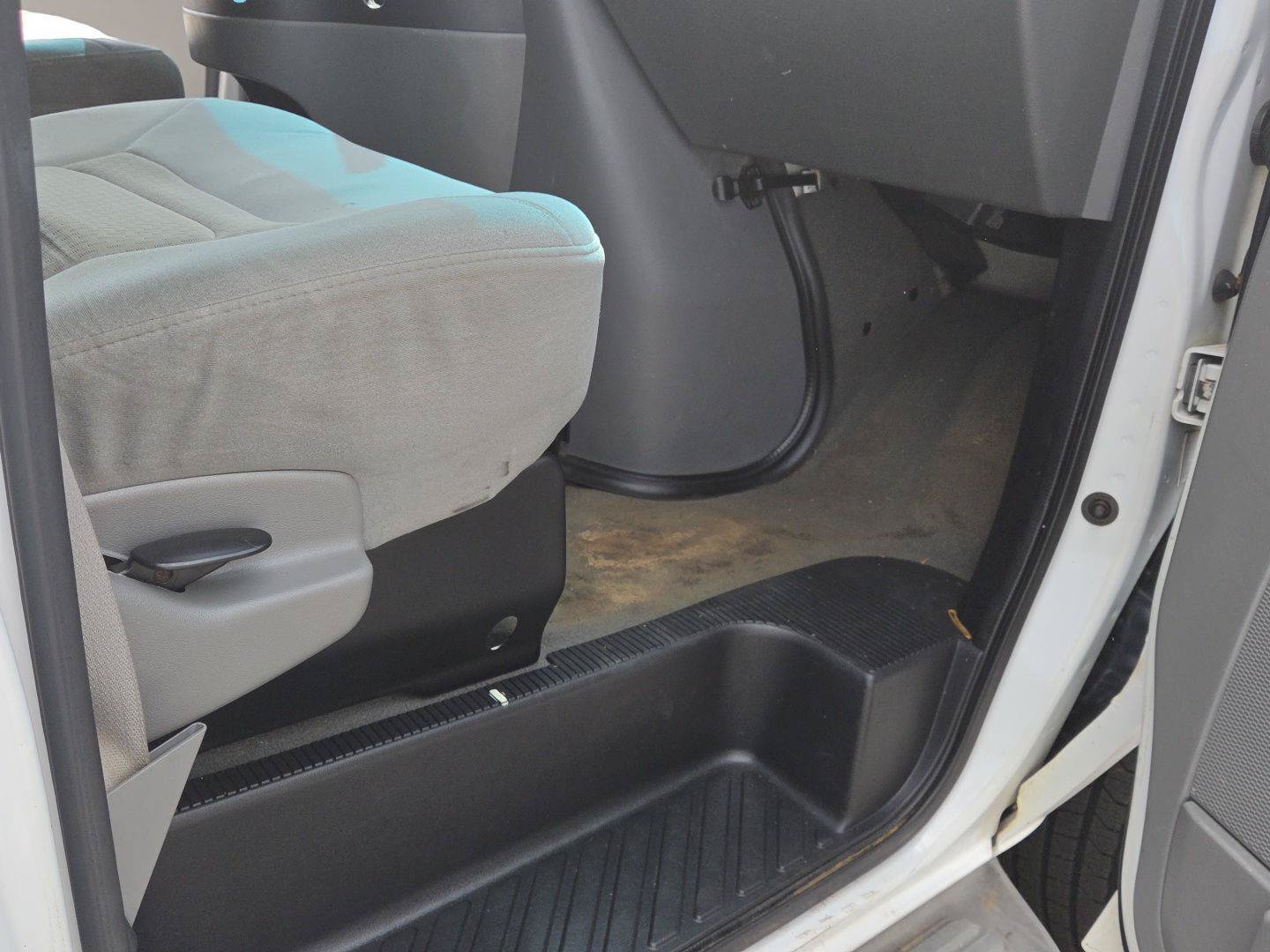 Used 2007 Ford E-350 and Econoline 350 XLT RWD image 17