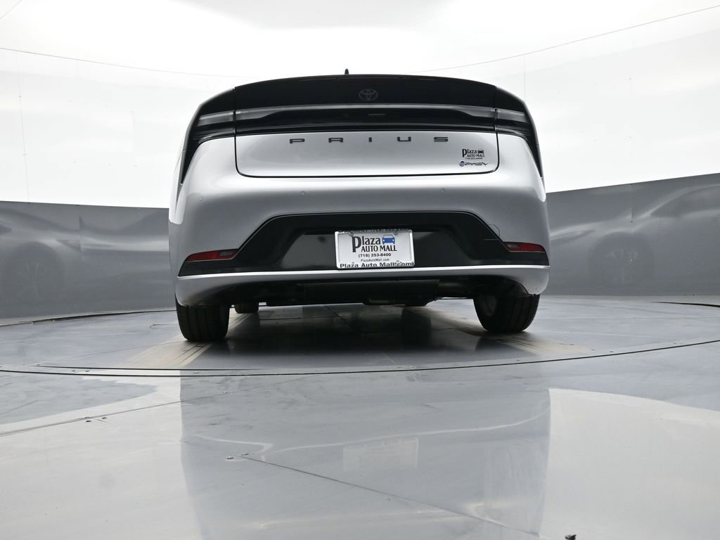 New 2026 Toyota Prius Plug-In Hybrid FWD image 31