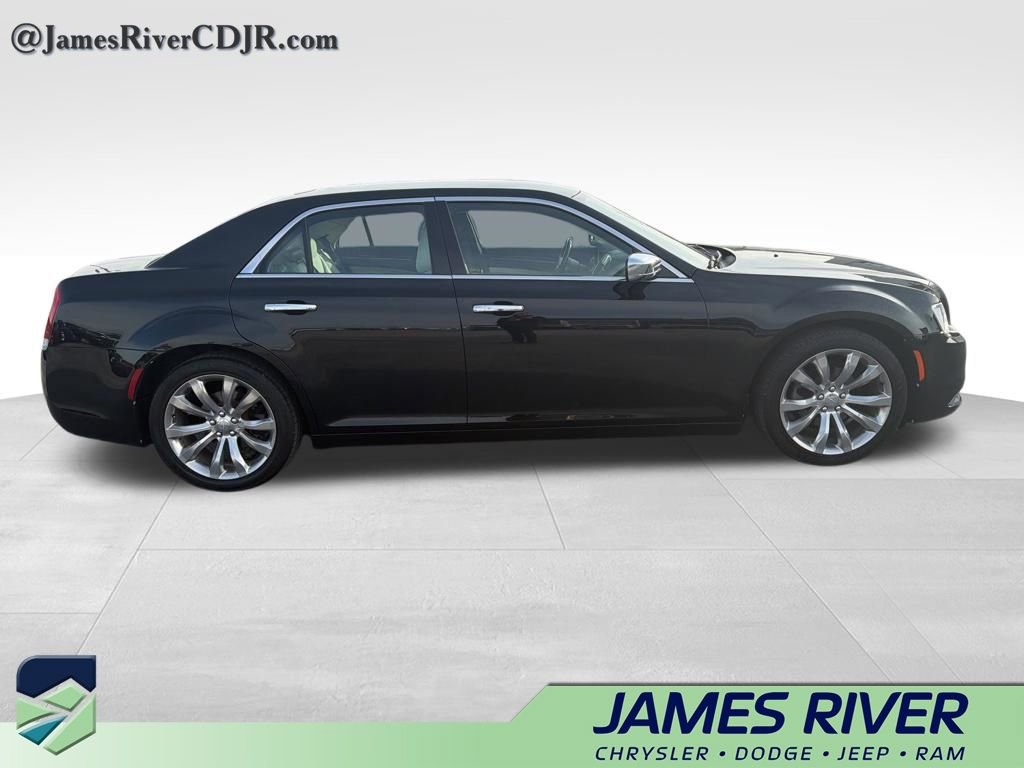 Used 2019 Chrysler 300 Limited image 5