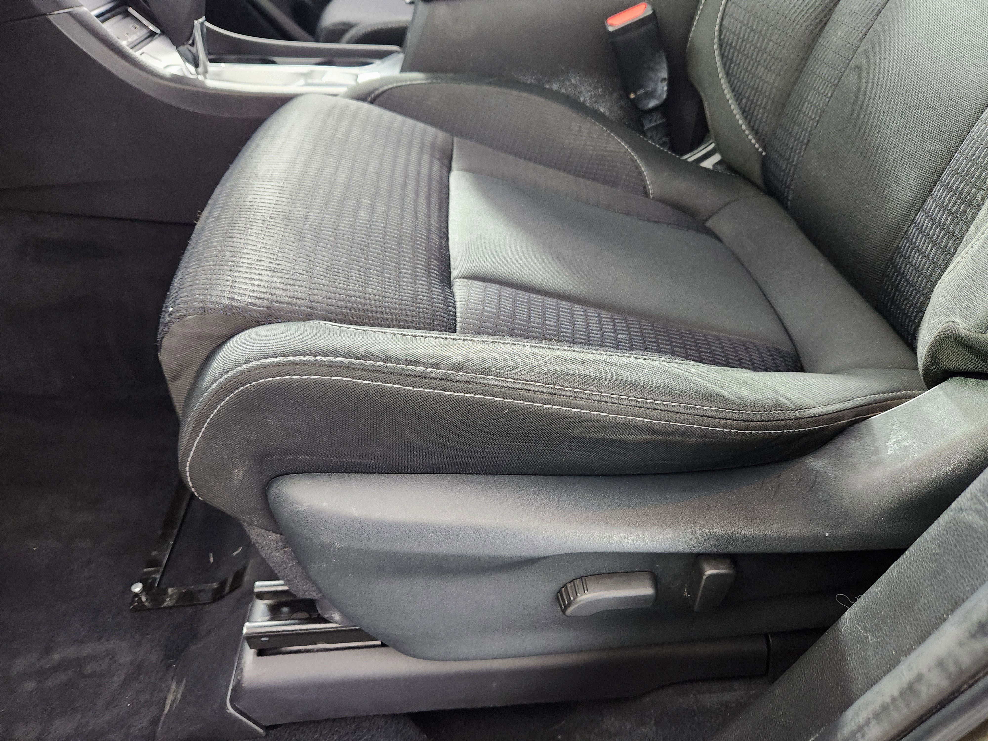 Used 2023 Subaru Ascent Premium w/ Convenience Package image 13