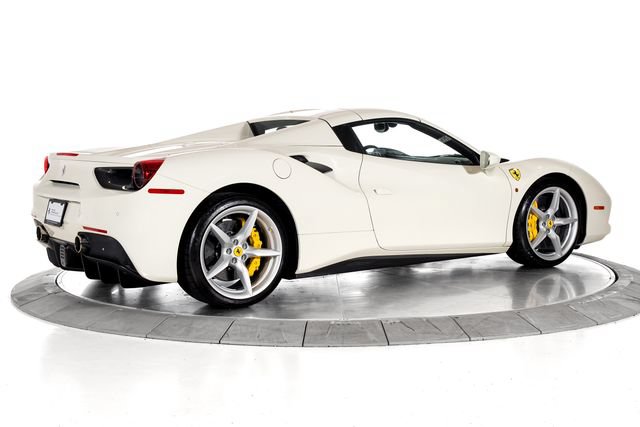 Used 2018 Ferrari 488 Spider RWD image 2