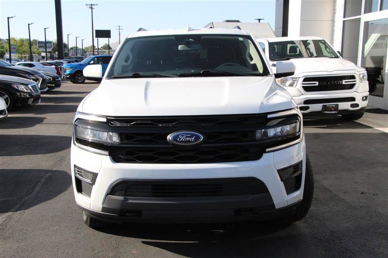 Used 2023 Ford Expedition Max XLT AWD/4WD image 3