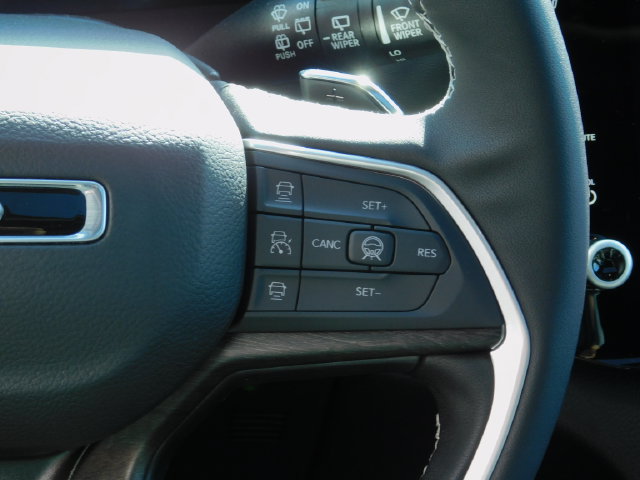 New 2026 Jeep Grand Cherokee Altitude AWD/4WD image 8