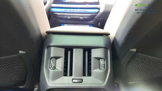 Used 2025 BMW X3 xDrive30i w/ Premium Package image 50