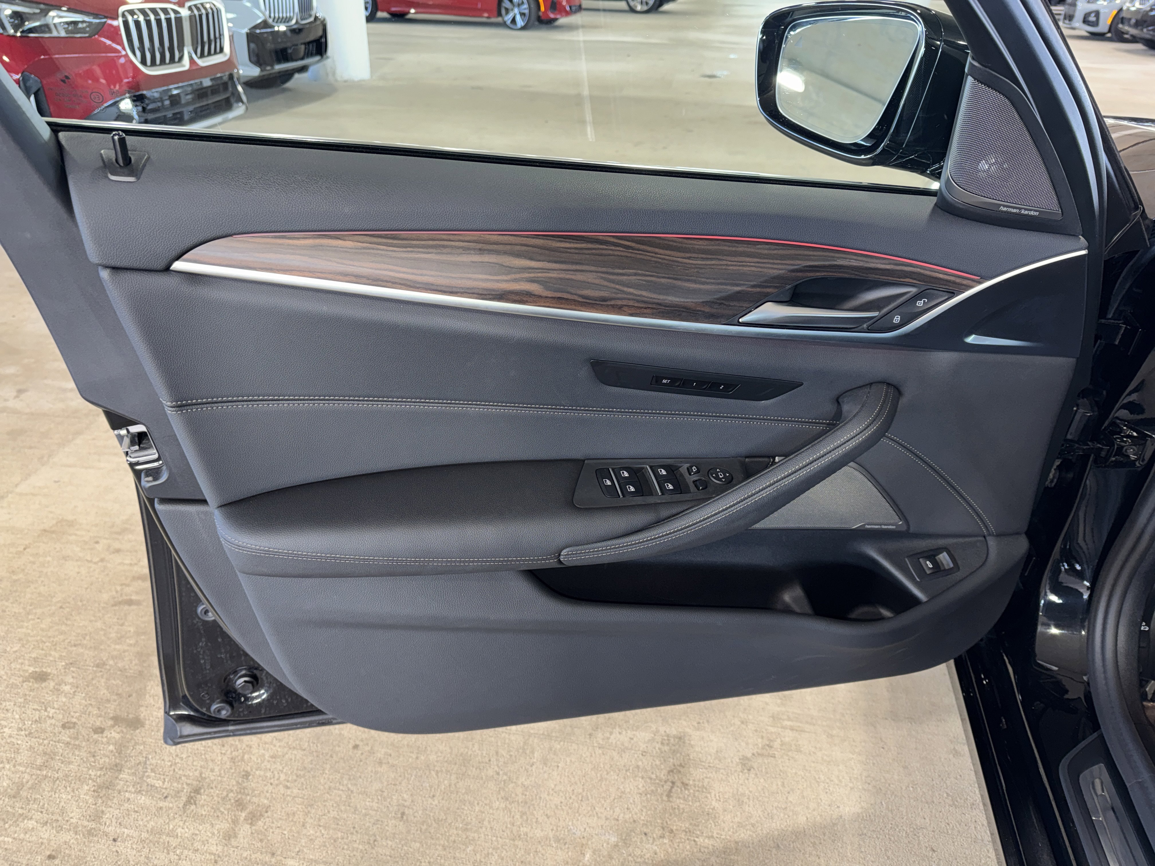 Used 2023 BMW 540i w/ Premium Package image 16