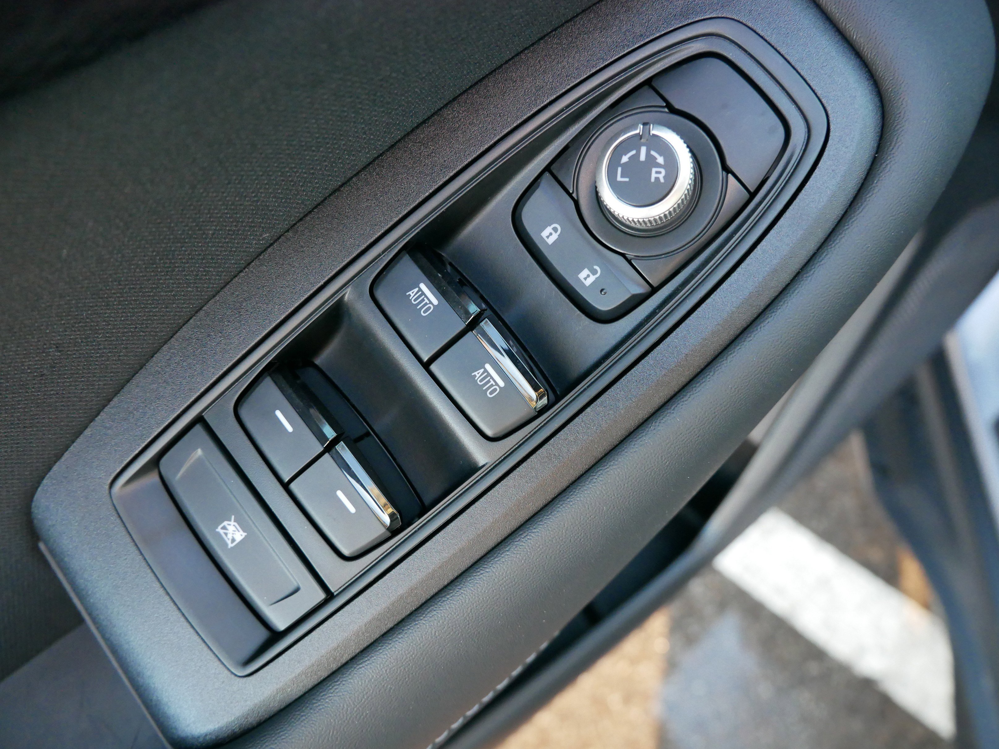 Certified 2025 Subaru Outback Premium image 19