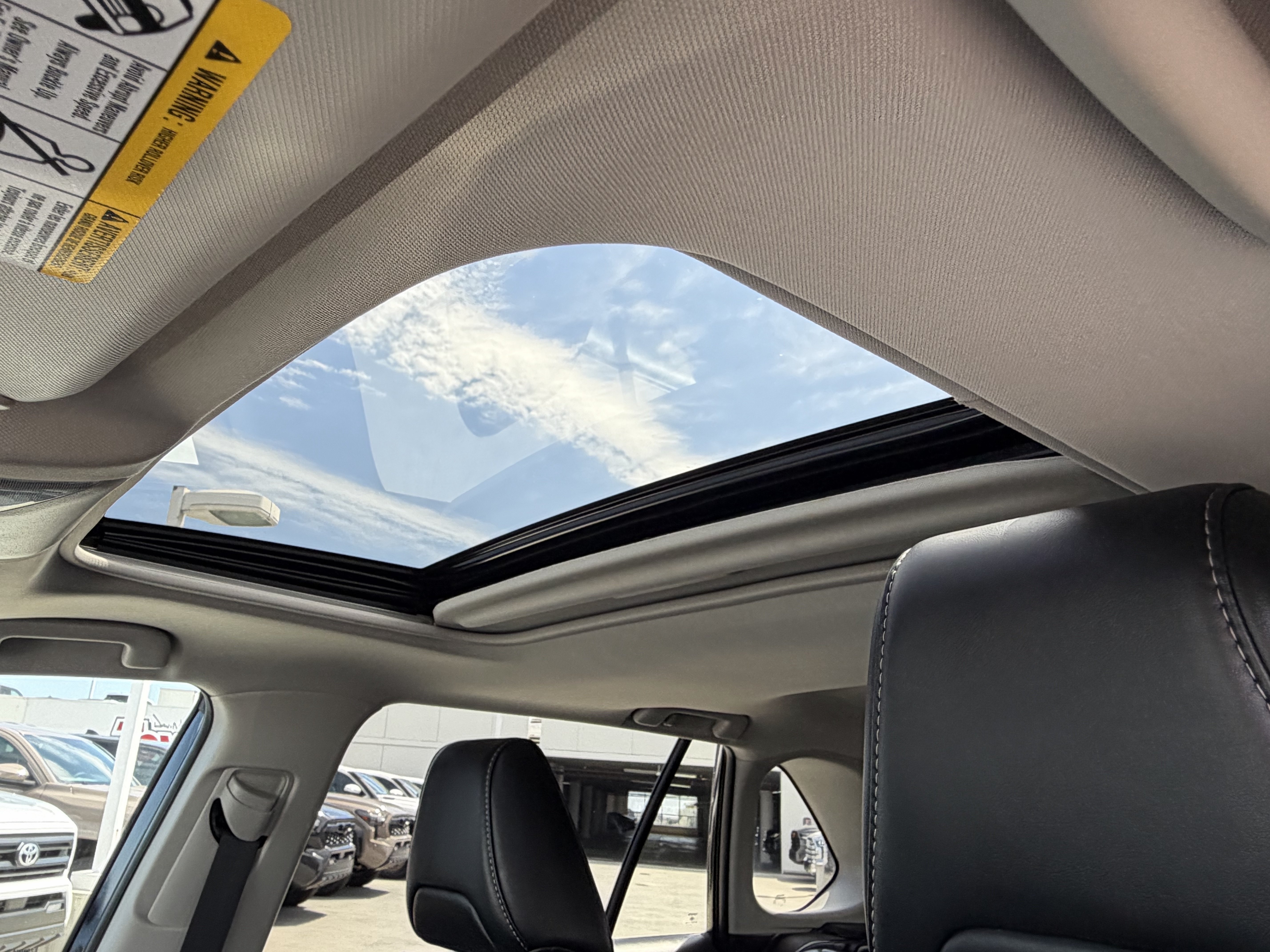 Certified 2022 Toyota RAV4 XLE Premium AWD/4WD image 25