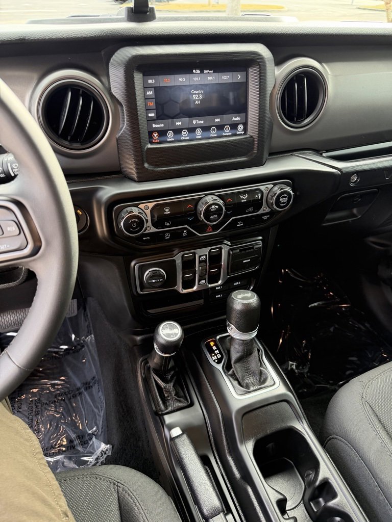 Used 2023 Jeep Wrangler Sport S image 13
