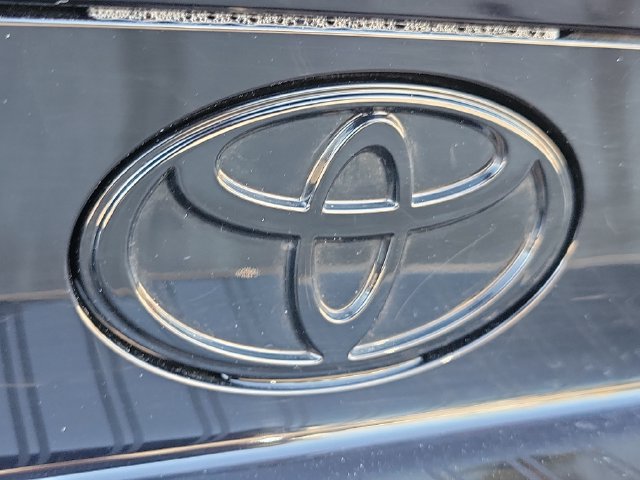 Used 2025 Toyota Prius FWD image 26