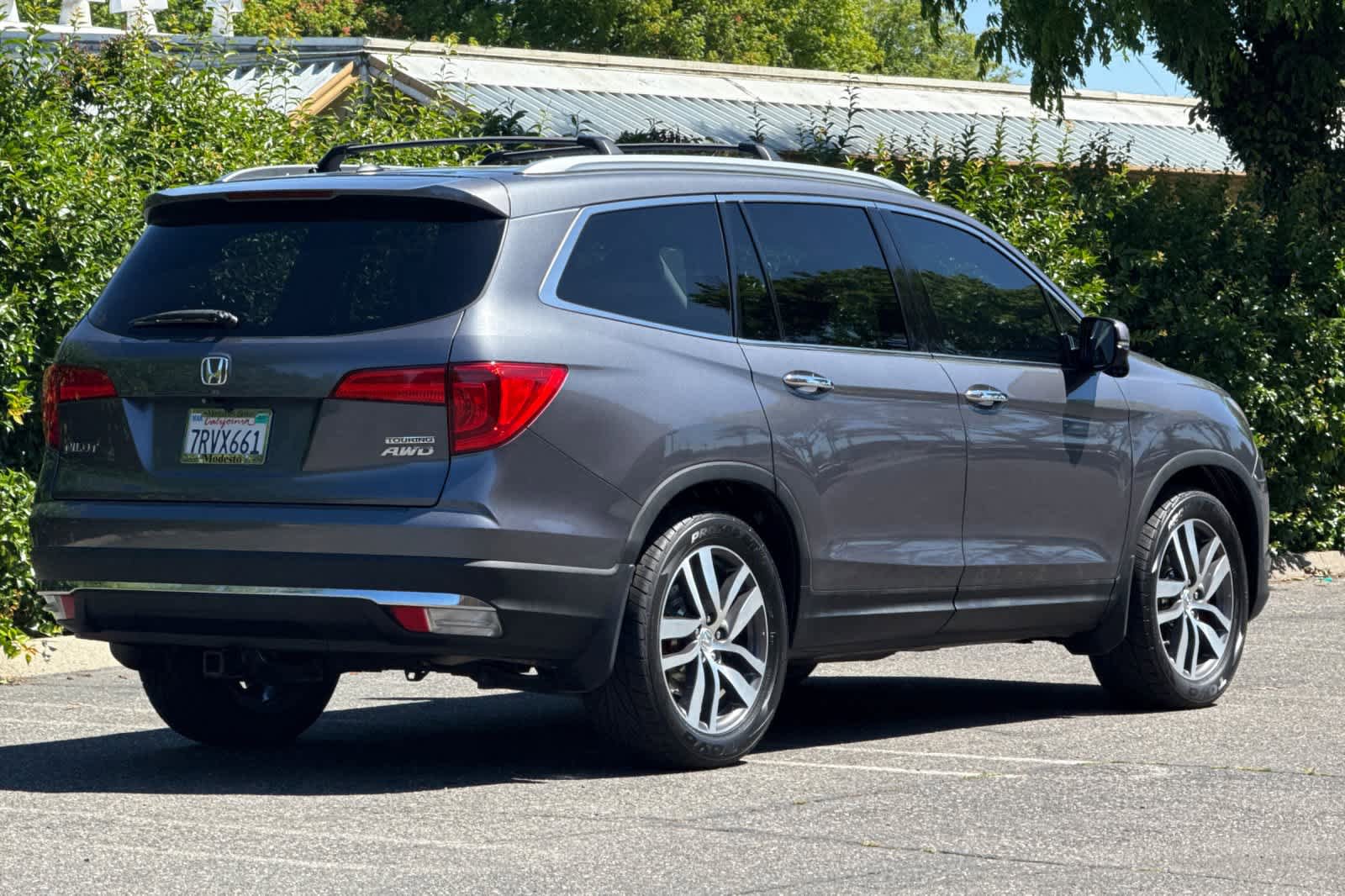 Used 2016 Honda Pilot Touring image 3