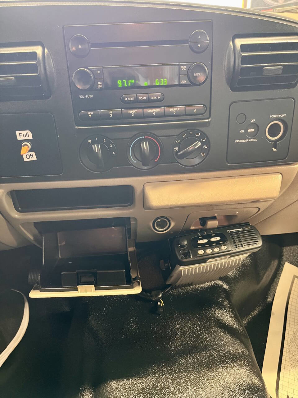 Used 2005 Ford F350 2WD Regular Cab Super Duty image 11