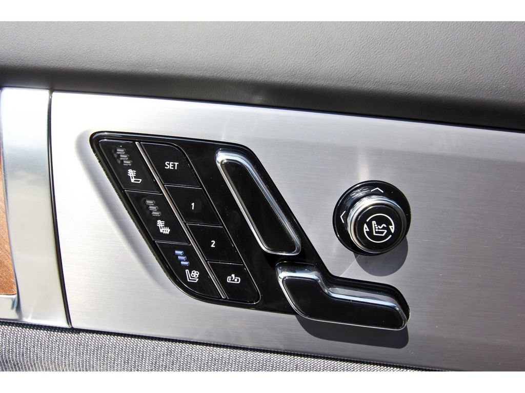 New 2026 Cadillac Vistiq Premium Luxury AWD/4WD image 22