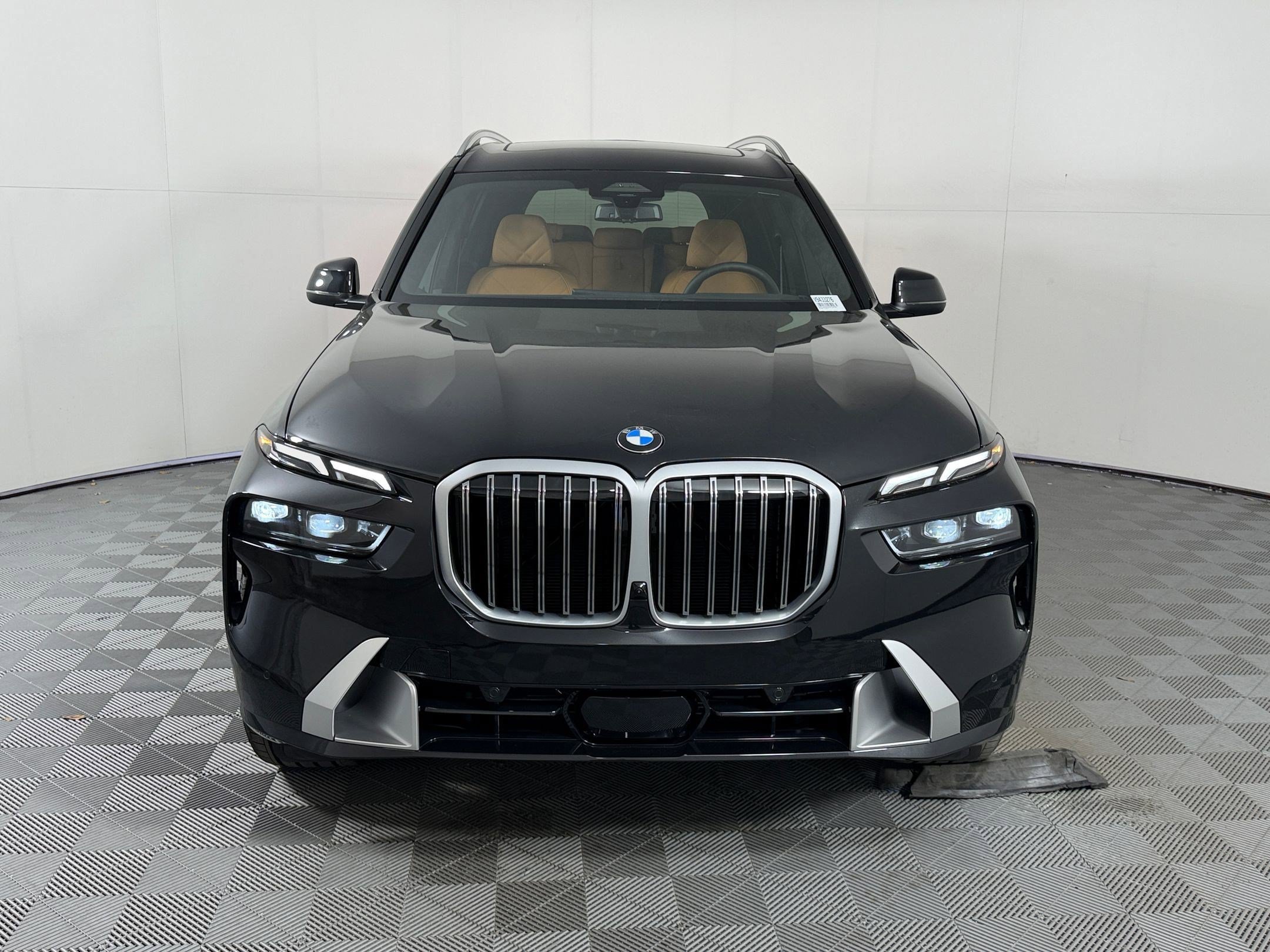 Used 2027 BMW X7 xDrive40i w/ Premium Package AWD/4WD image 6