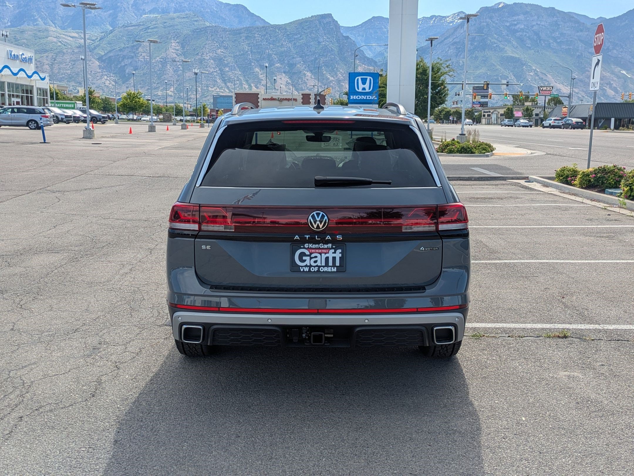 New 2026 Volkswagen Atlas Peak Edition AWD/4WD image 7