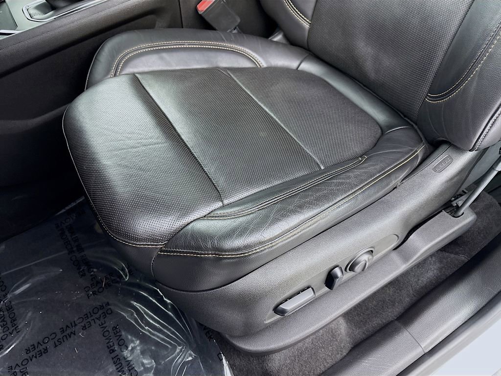 Used 2018 Chevrolet Traverse Premier image 23