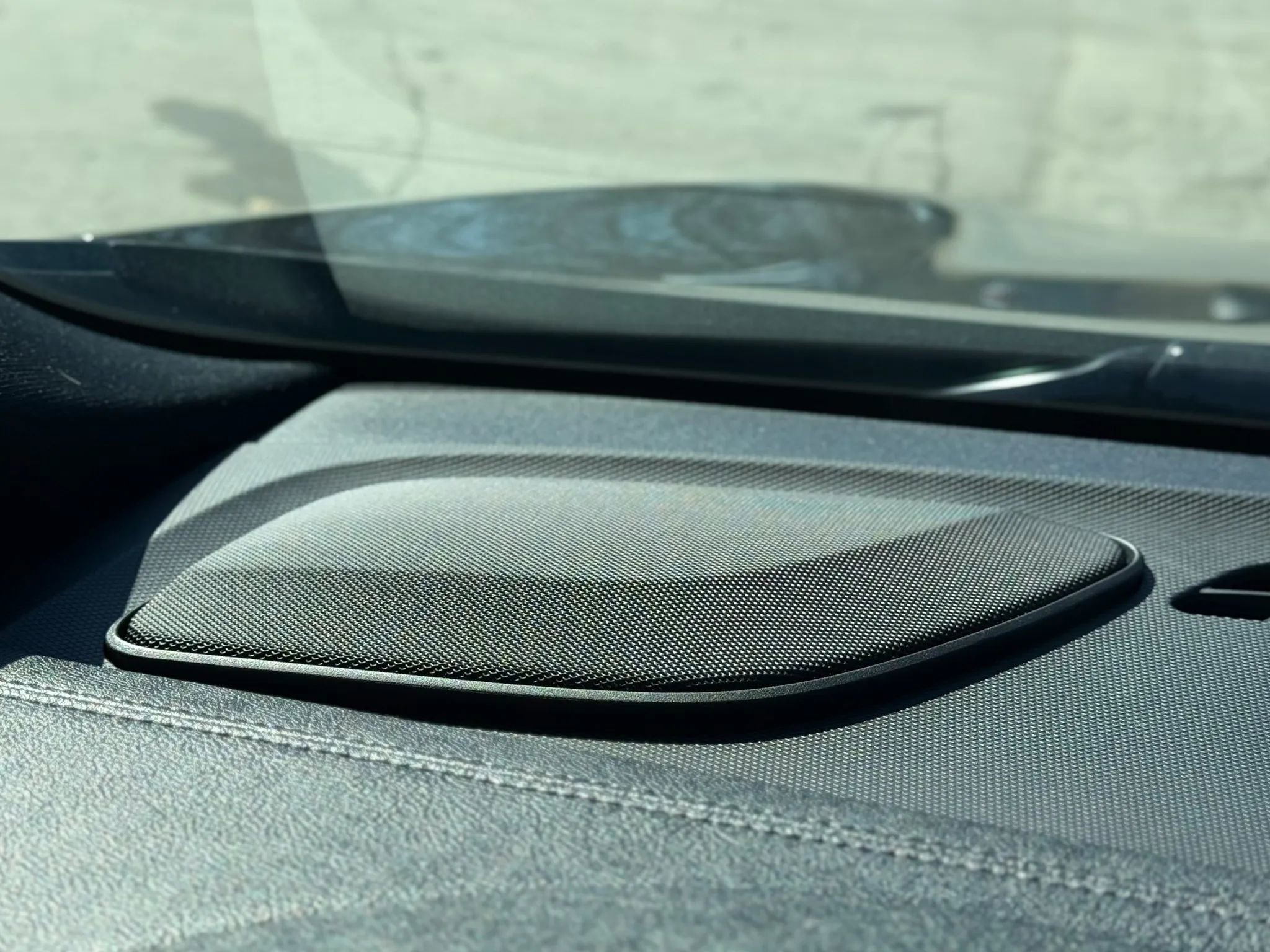 Used 2017 Lincoln MKC Premiere image 48