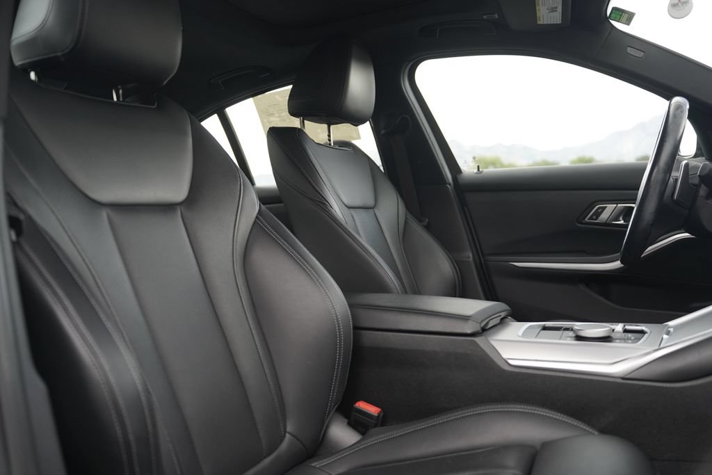Used 2023 BMW 330i xDrive Sedan w/ M Sport Package AWD/4WD image 14