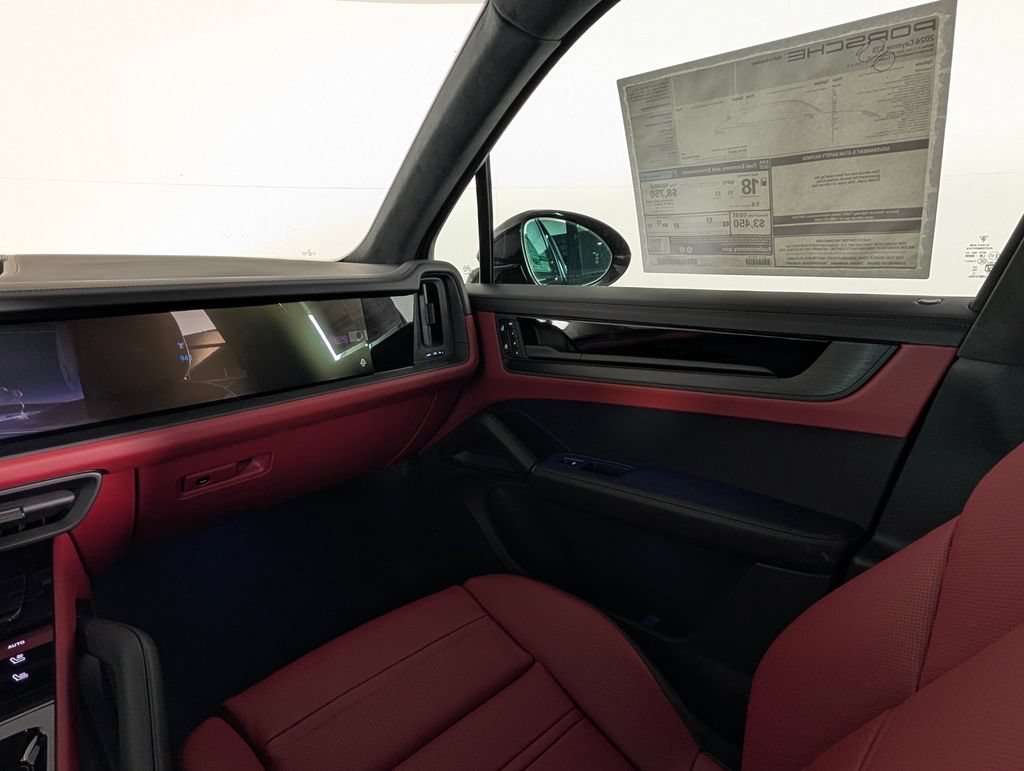 New 2026 Porsche Cayenne GTS AWD/4WD image 23