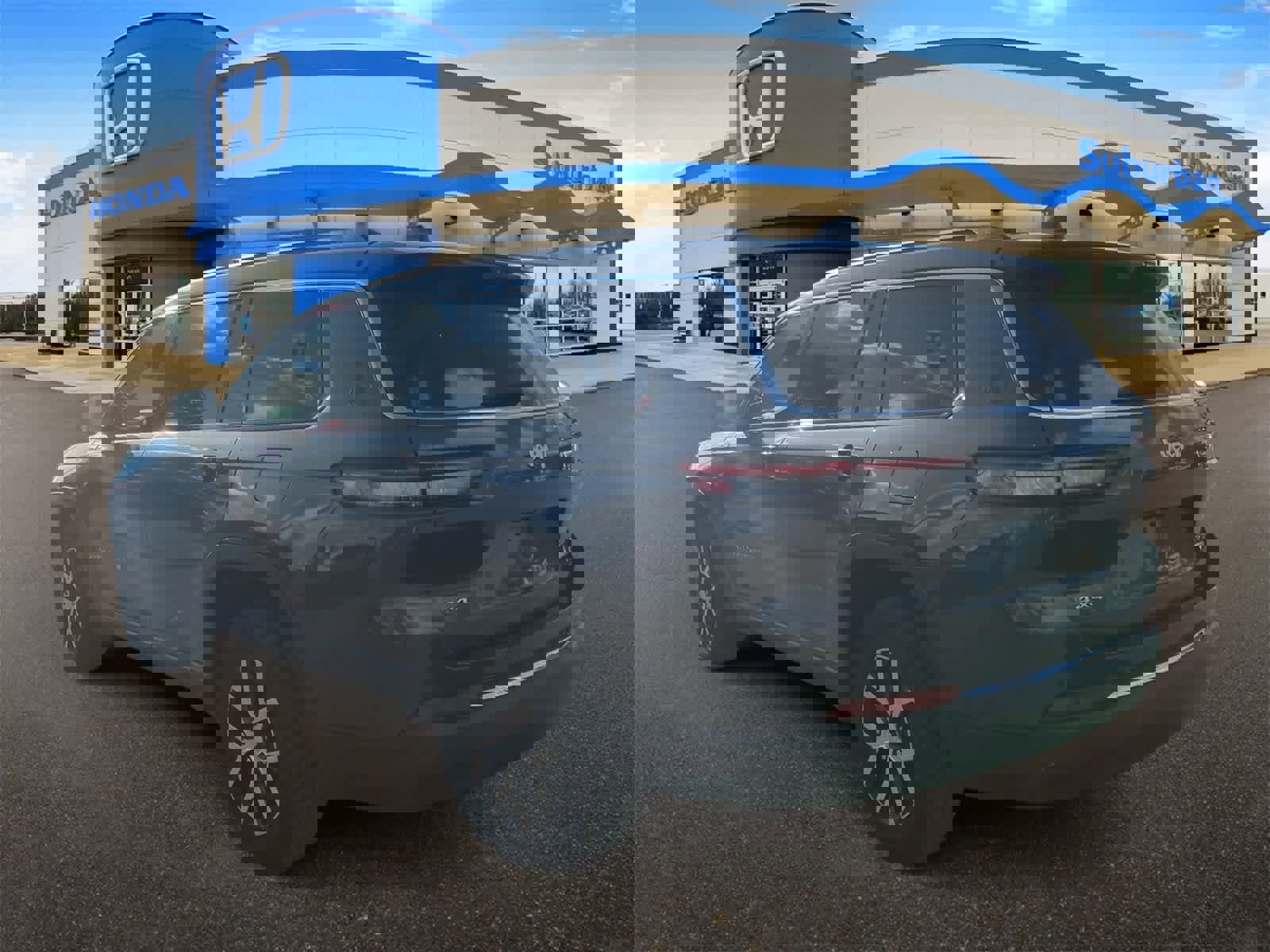 Used 2024 Jeep Grand Cherokee L Limited w/ Luxury Tech Group II image 6