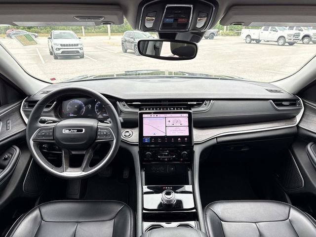 Used 2023 Jeep Grand Cherokee Limited RWD image 13