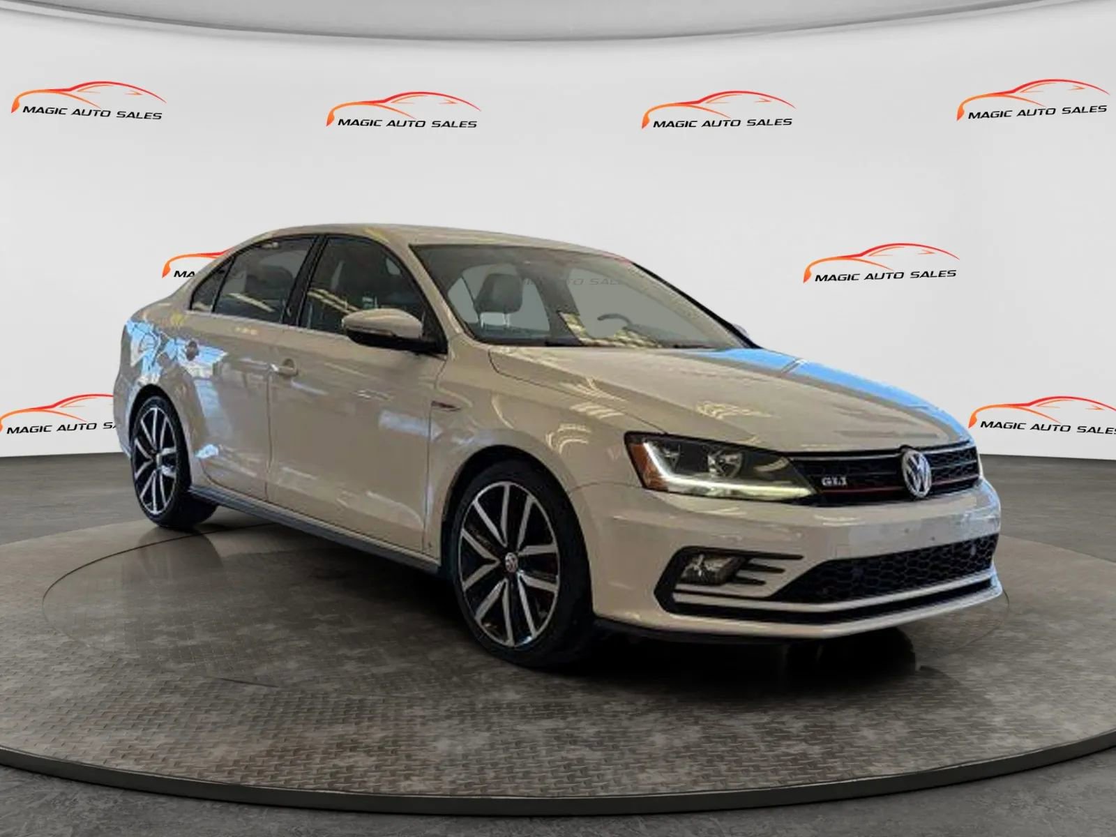 Used 2018 Volkswagen Jetta GLI image 3
