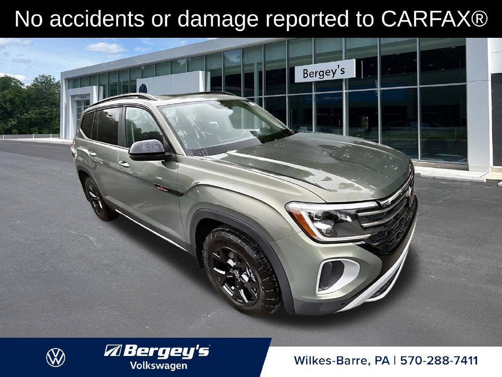 Used 2024 Volkswagen Atlas Peak Edition SEL AWD/4WD image 2