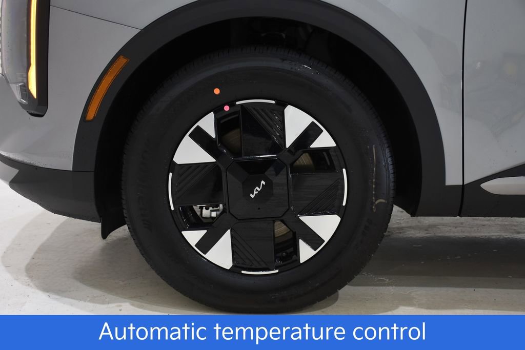 New 2026 Kia Sportage LX image 6