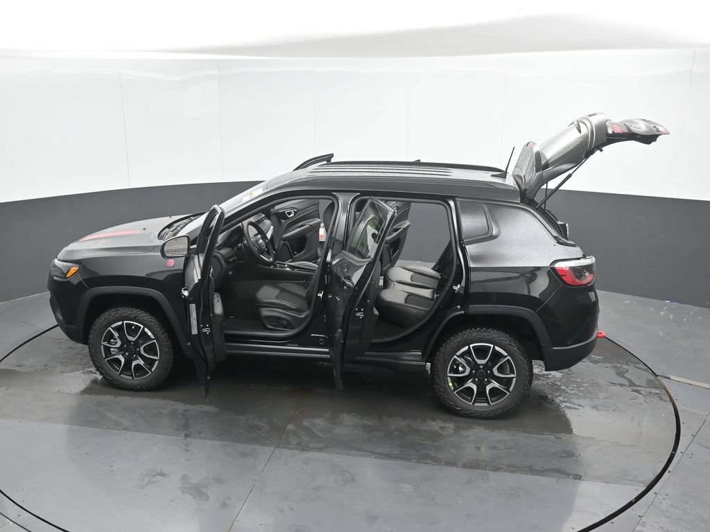 New 2026 Jeep Compass Trailhawk w/ Trailer Tow Group AWD/4WD image 51