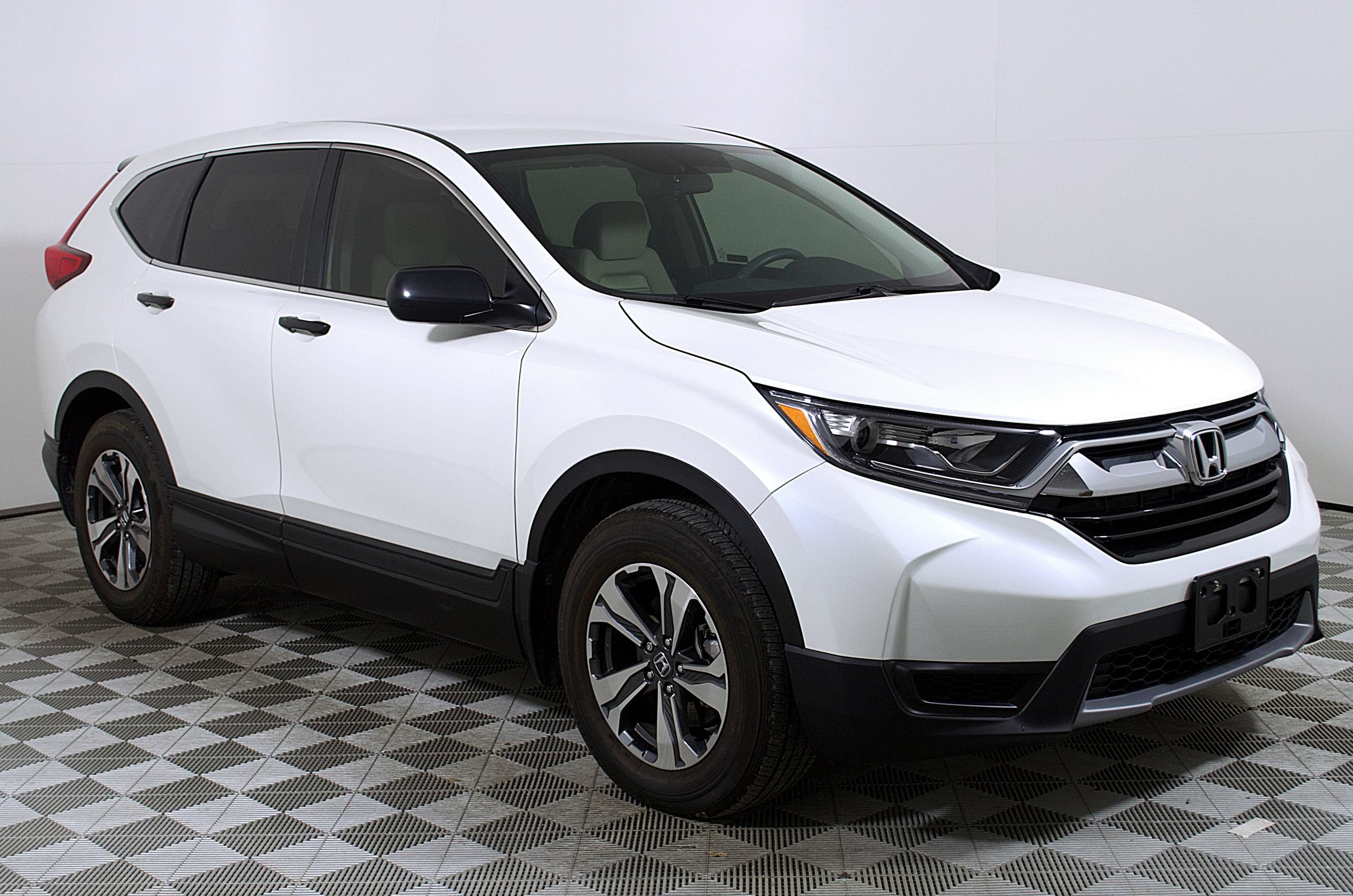 Used 2018 Honda CR-V LX image 6