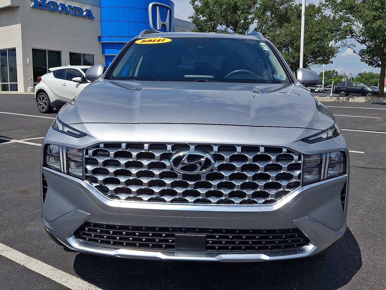 Used 2021 Hyundai Santa Fe SEL AWD/4WD image 2