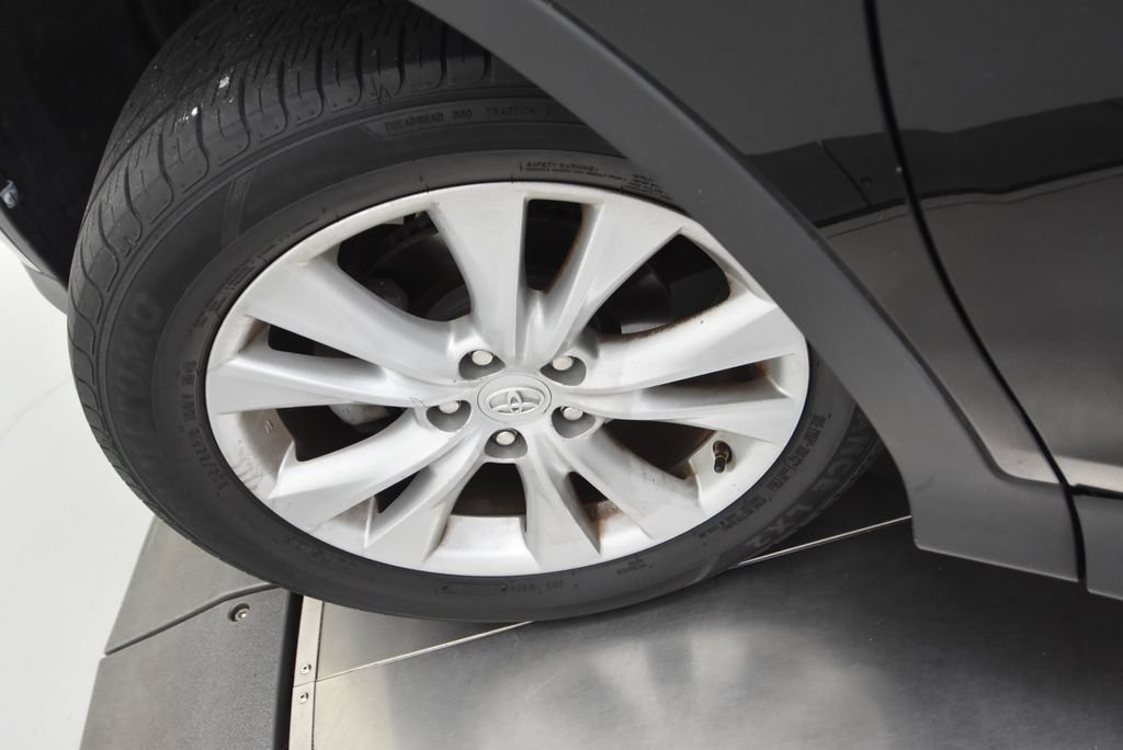 Used 2013 Toyota RAV4 Limited AWD/4WD image 36