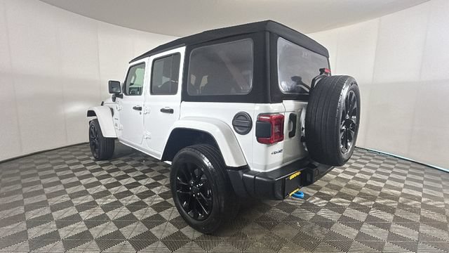 Used 2024 Jeep Wrangler Unlimited Sahara w/ Safety Group AWD/4WD image 5