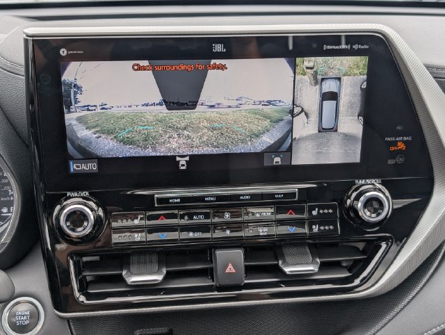 Used 2021 Toyota Highlander Platinum AWD/4WD image 33
