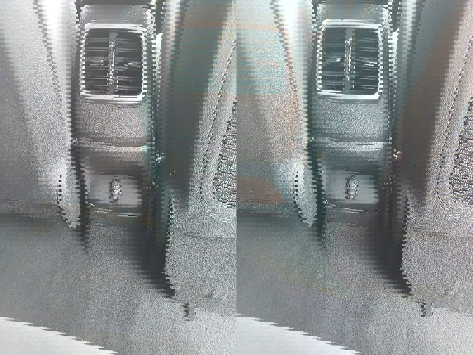 Used 2020 Kia Sorento L image 13