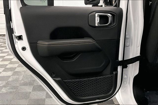 Used 2025 Jeep Wrangler Unlimited Sahara w/ Safety Group image 24