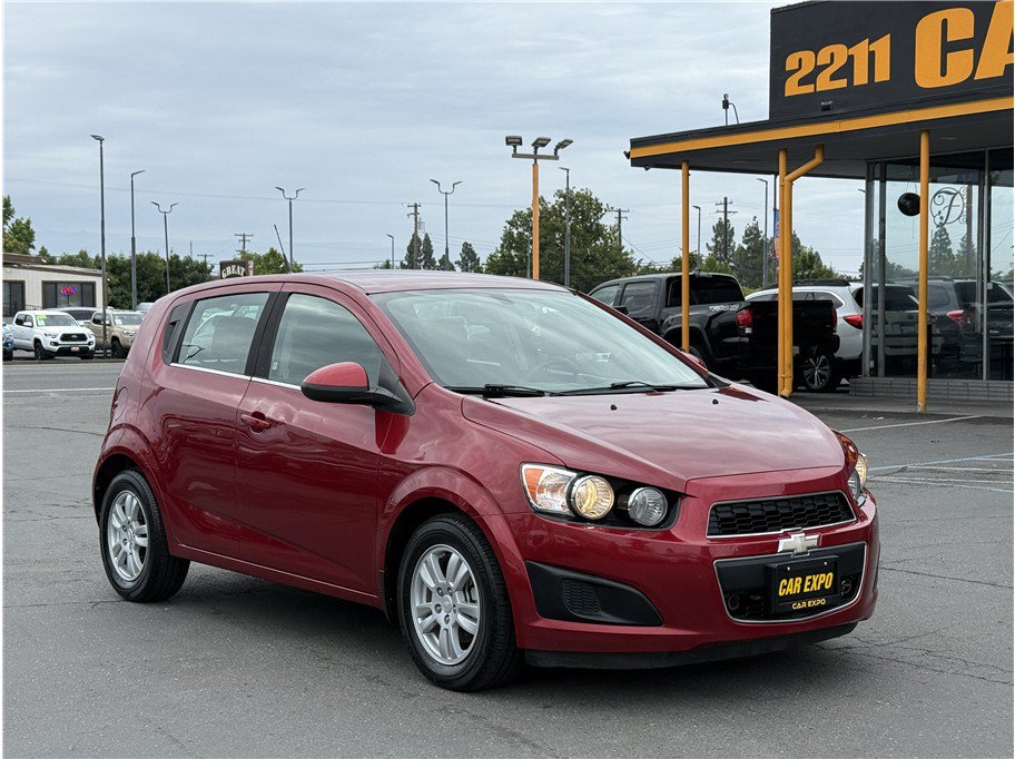 Used 2014 Chevrolet Sonic LT FWD image 3