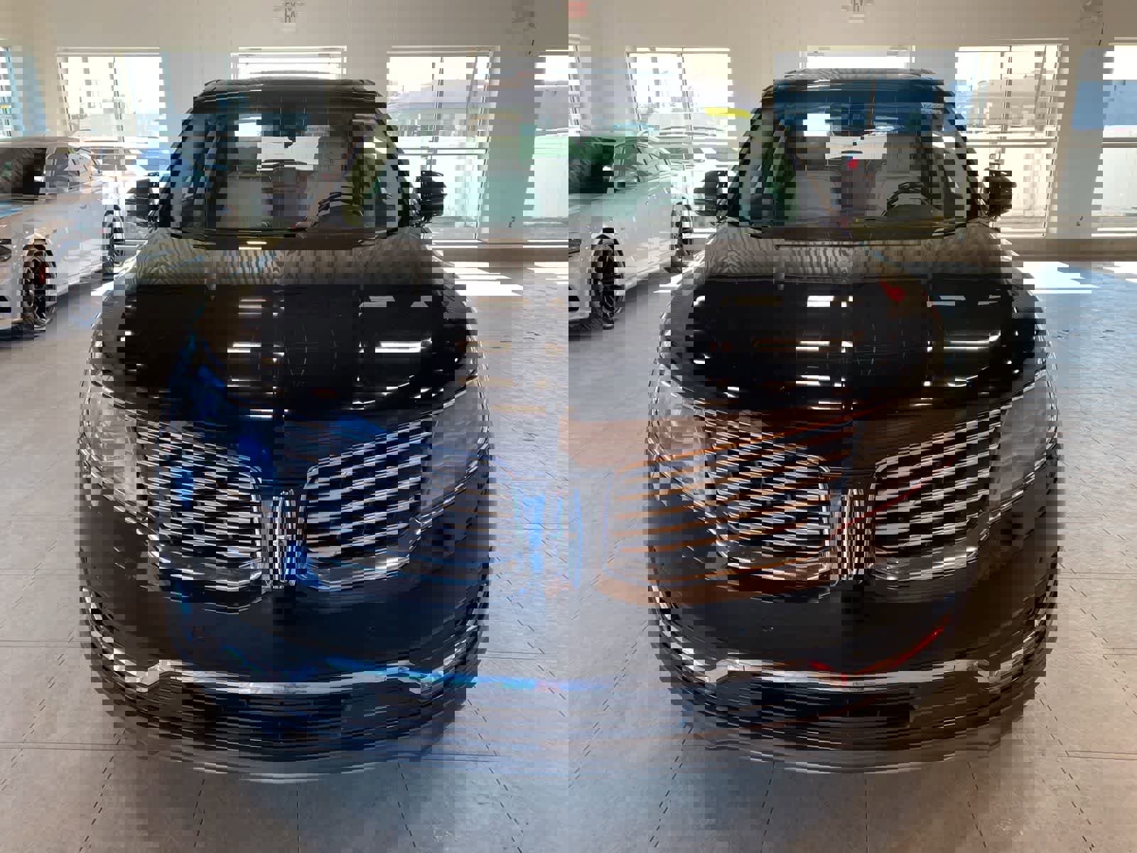 Used 2017 Lincoln MKX Black Label w/ Driver Assistance Package image 8