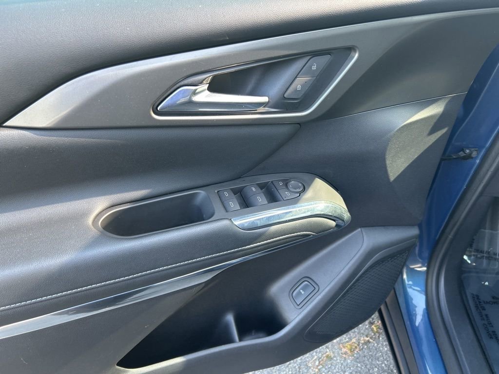 Used 2024 Chevrolet Traverse LT w/ Trailering Package image 16