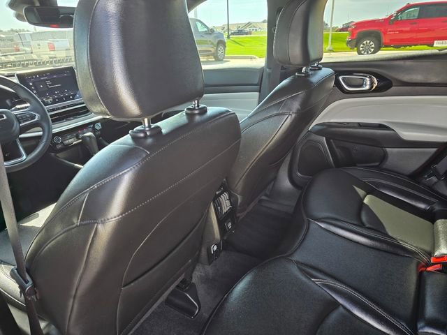 Used 2025 Jeep Compass Limited AWD/4WD image 26